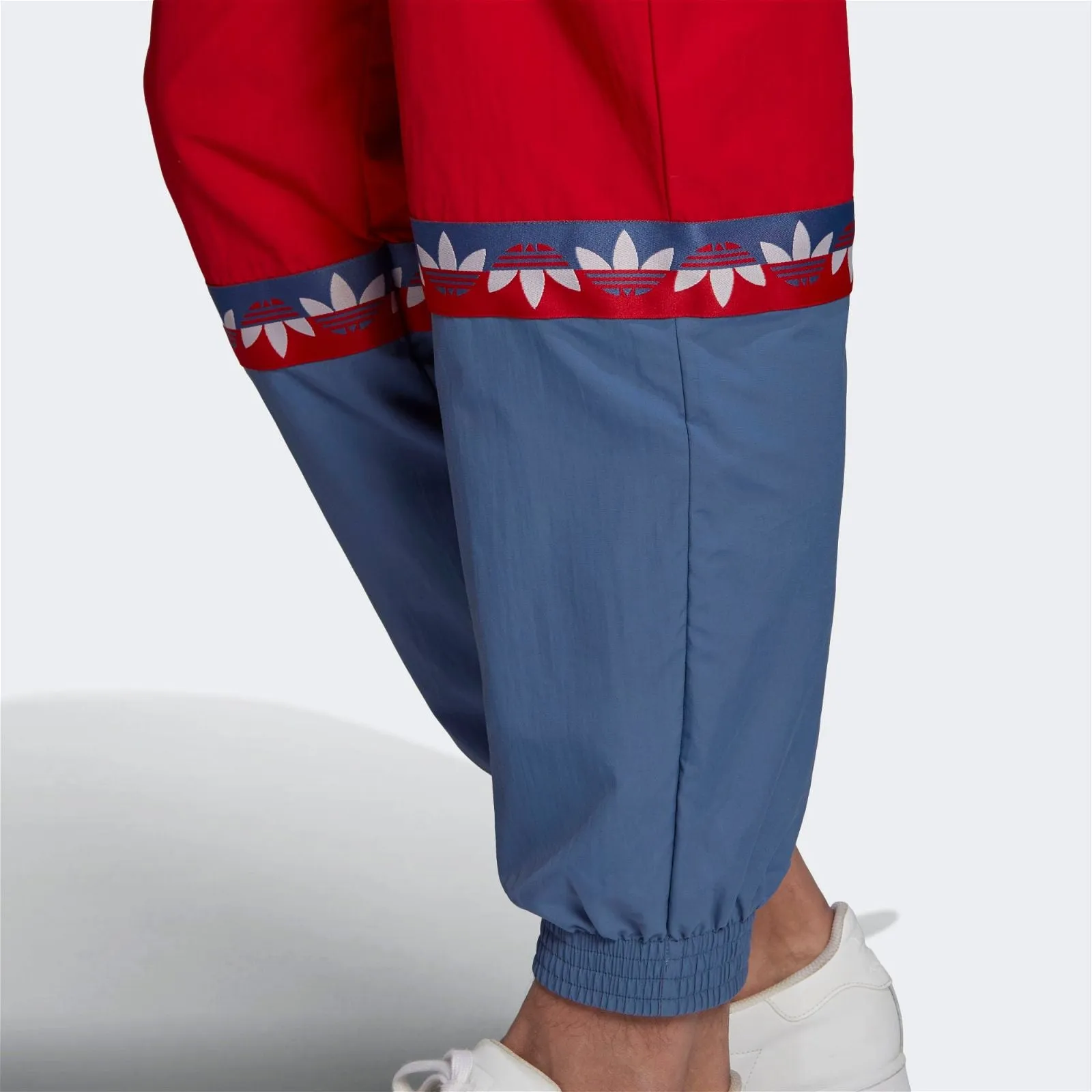 adidas Originals Adicolor Sliced Trefoil Track Pants - Scarlet / Crew Blue