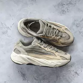 adidas Yeezy Boost 700 V2 Cream