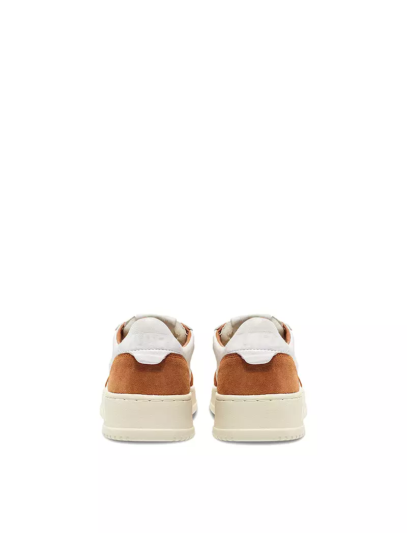 Autry Womens Medalist Low Trainers White Goatskin / Caramel Suede