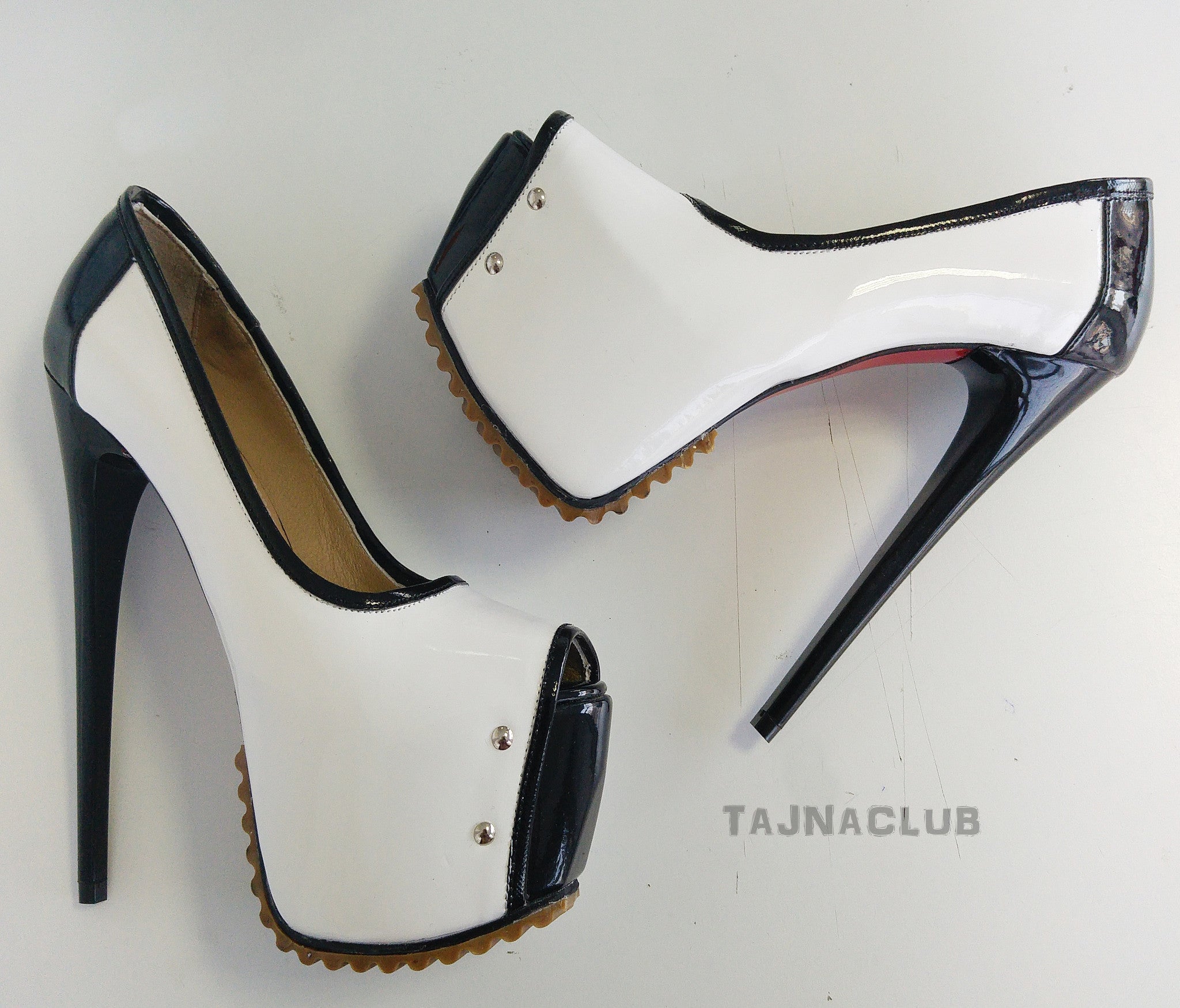 Black&White Serrated Sole Peep-Toe Platforms