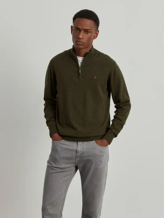 Fleece sweater with zip