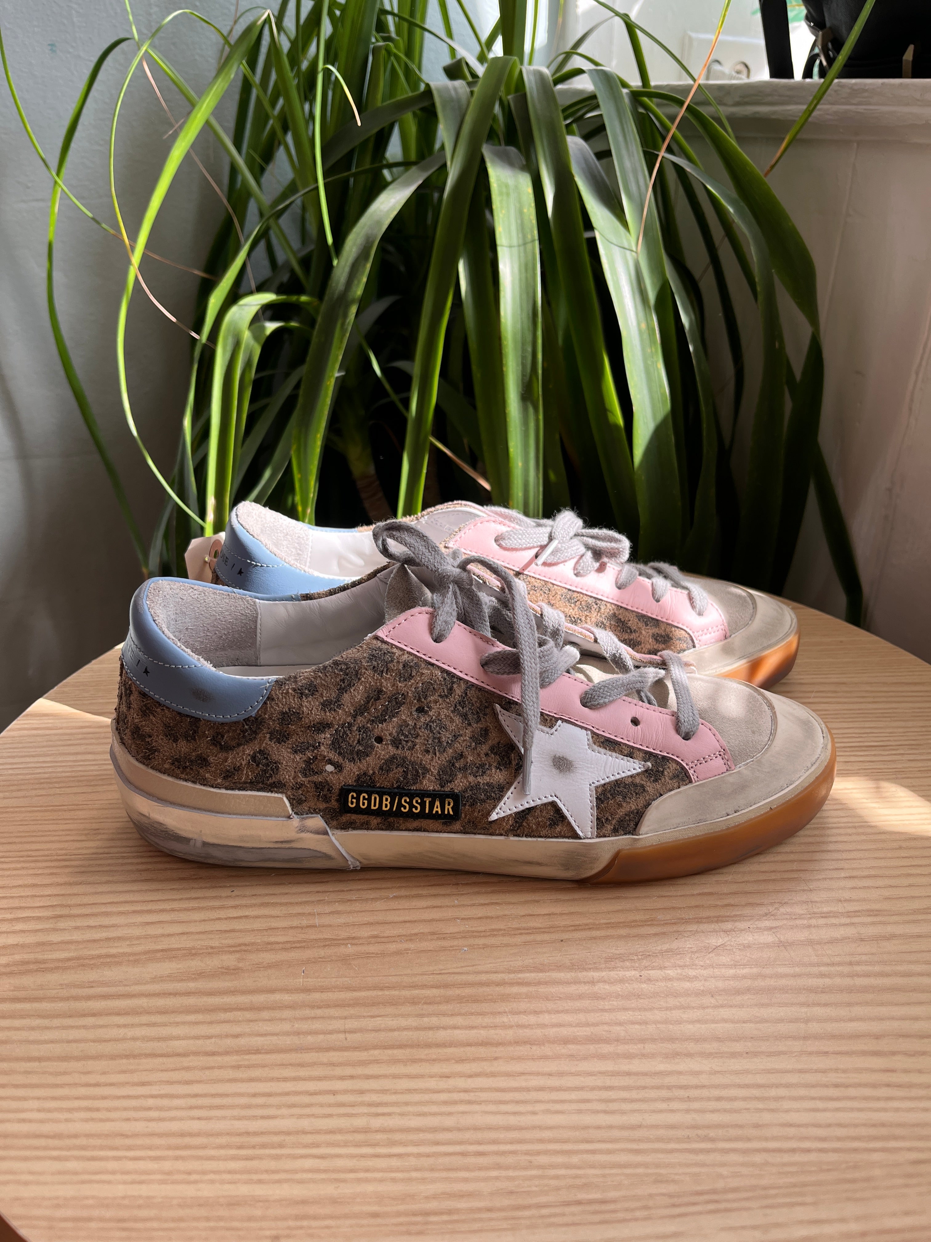 Golden Goose Size 9 Sneakers