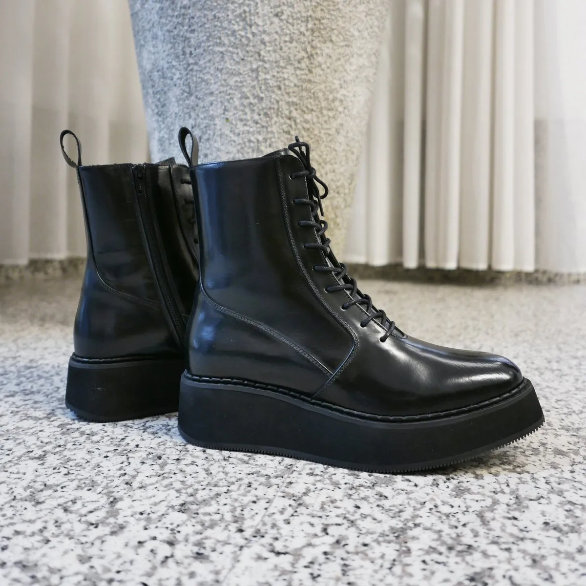 Halt Boots - Black