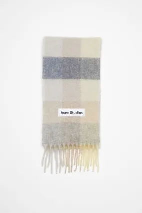 Mohair checked scarf