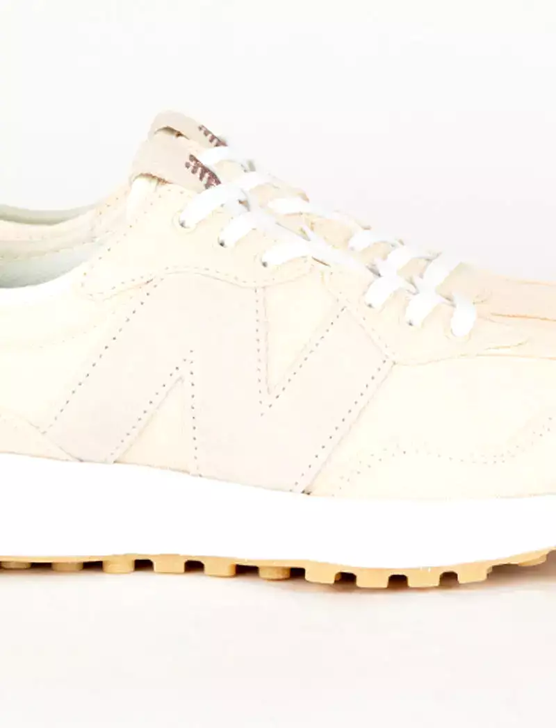 New Balance 327 Trainers Undyed White