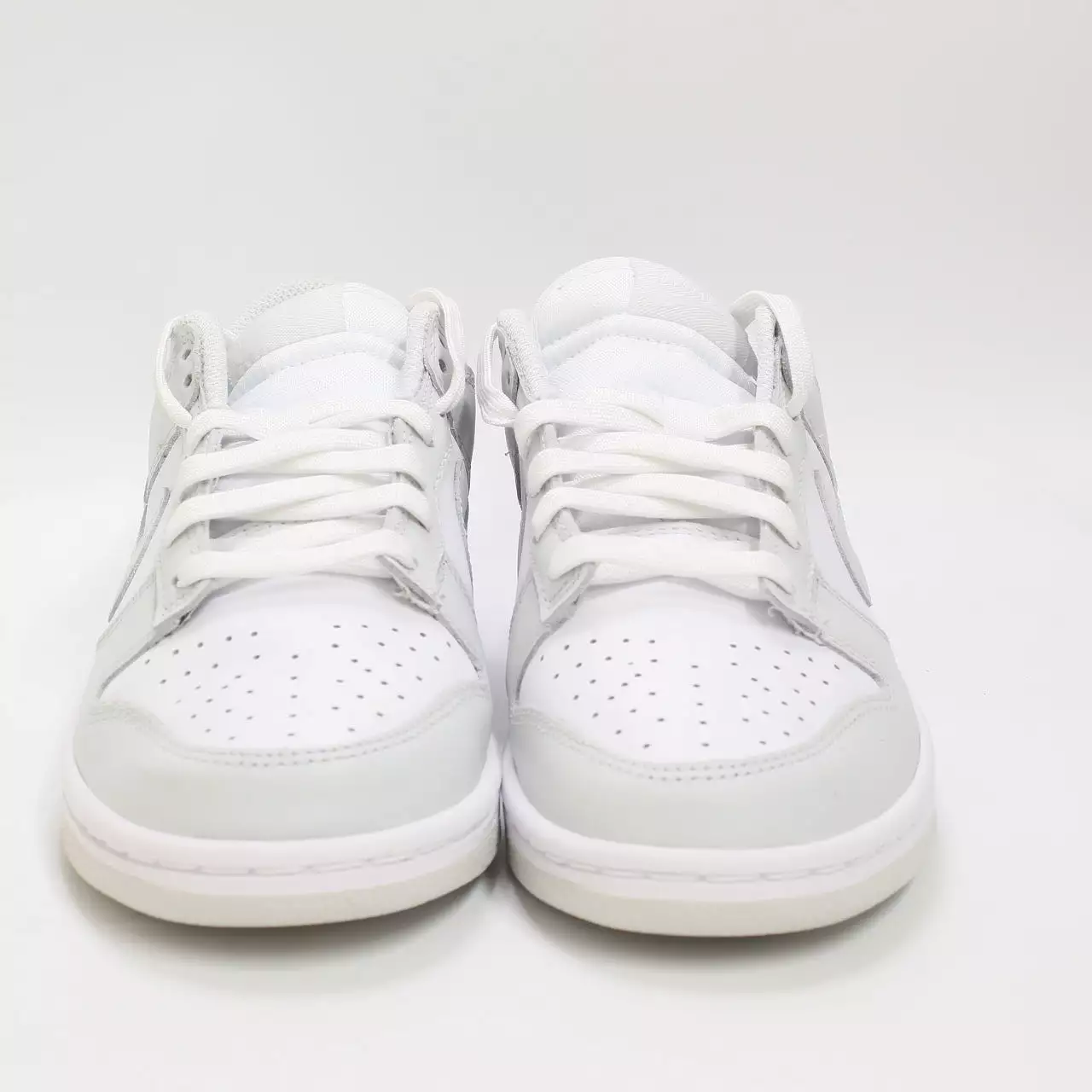 Nike Dunk Low Trainers White Photon Dust White