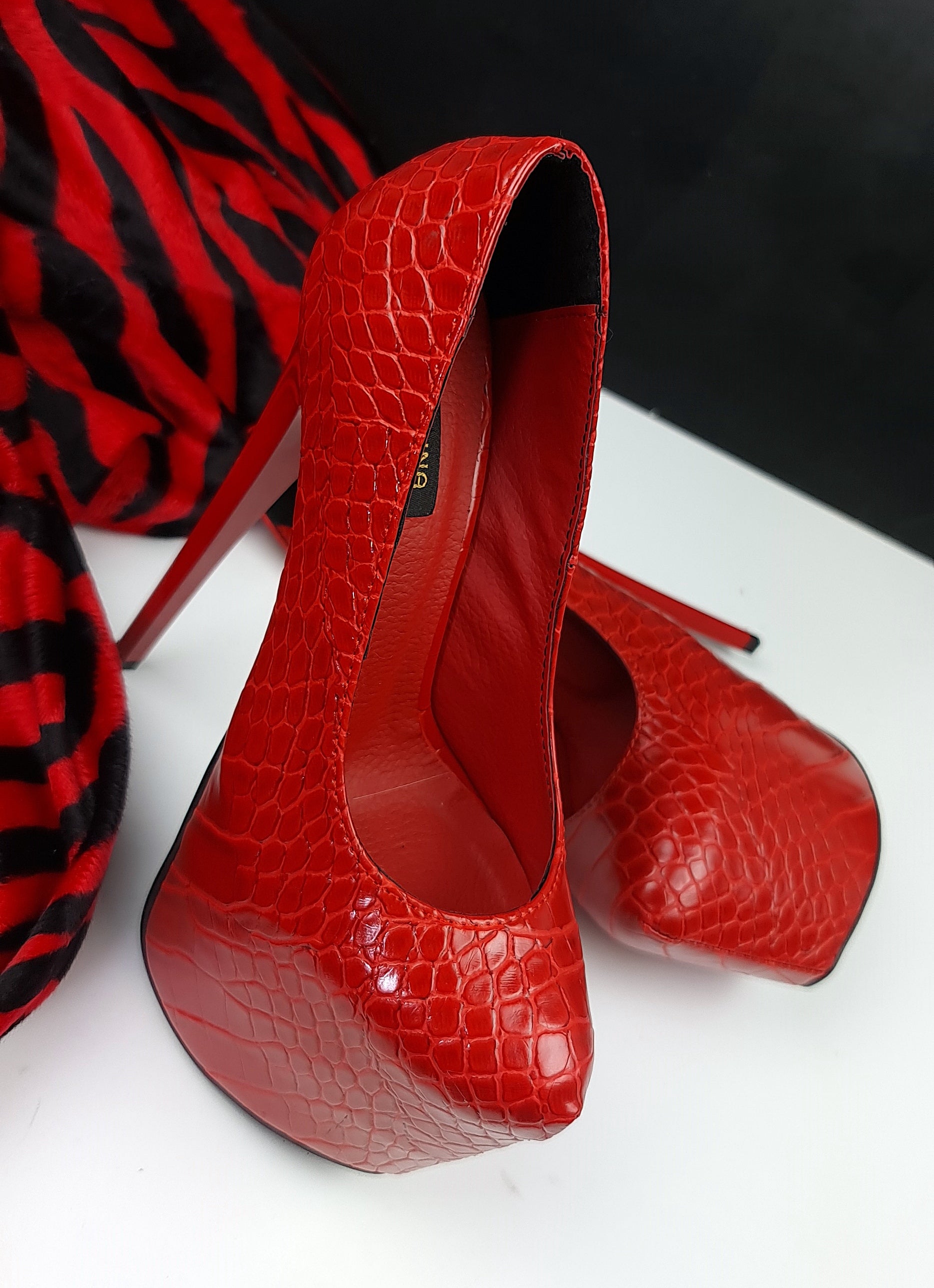 Red Croco Classic High Heel Platform Pumps