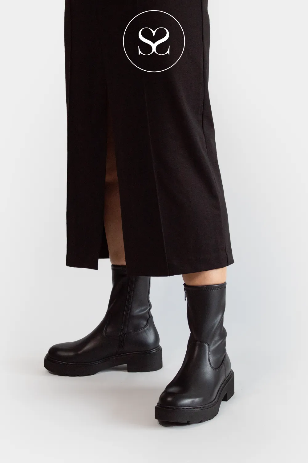 UNISA JEKERI BLACK LEATHER CHUNKY BLOCK HEEL BOOTS