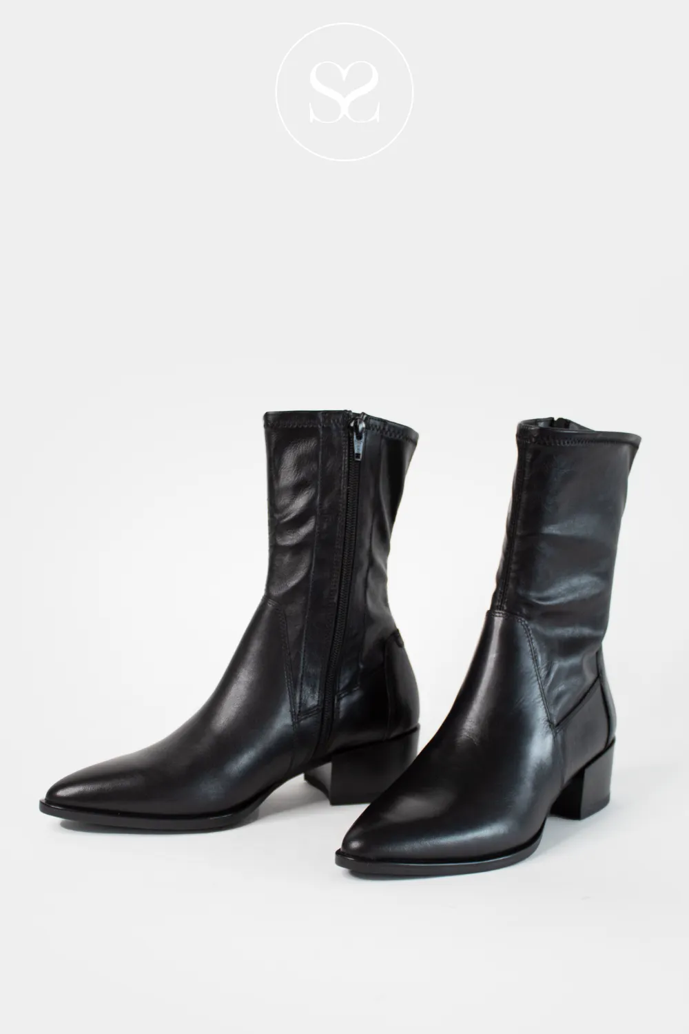 VAGABOND MARJA 5613-202 BLACK LEATHER POINTED SOCK BOOTS