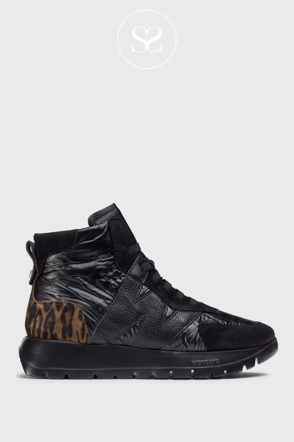 WONDERS A-2471 BLACK/LEOPARD PULL ON TRAINER BOOTS