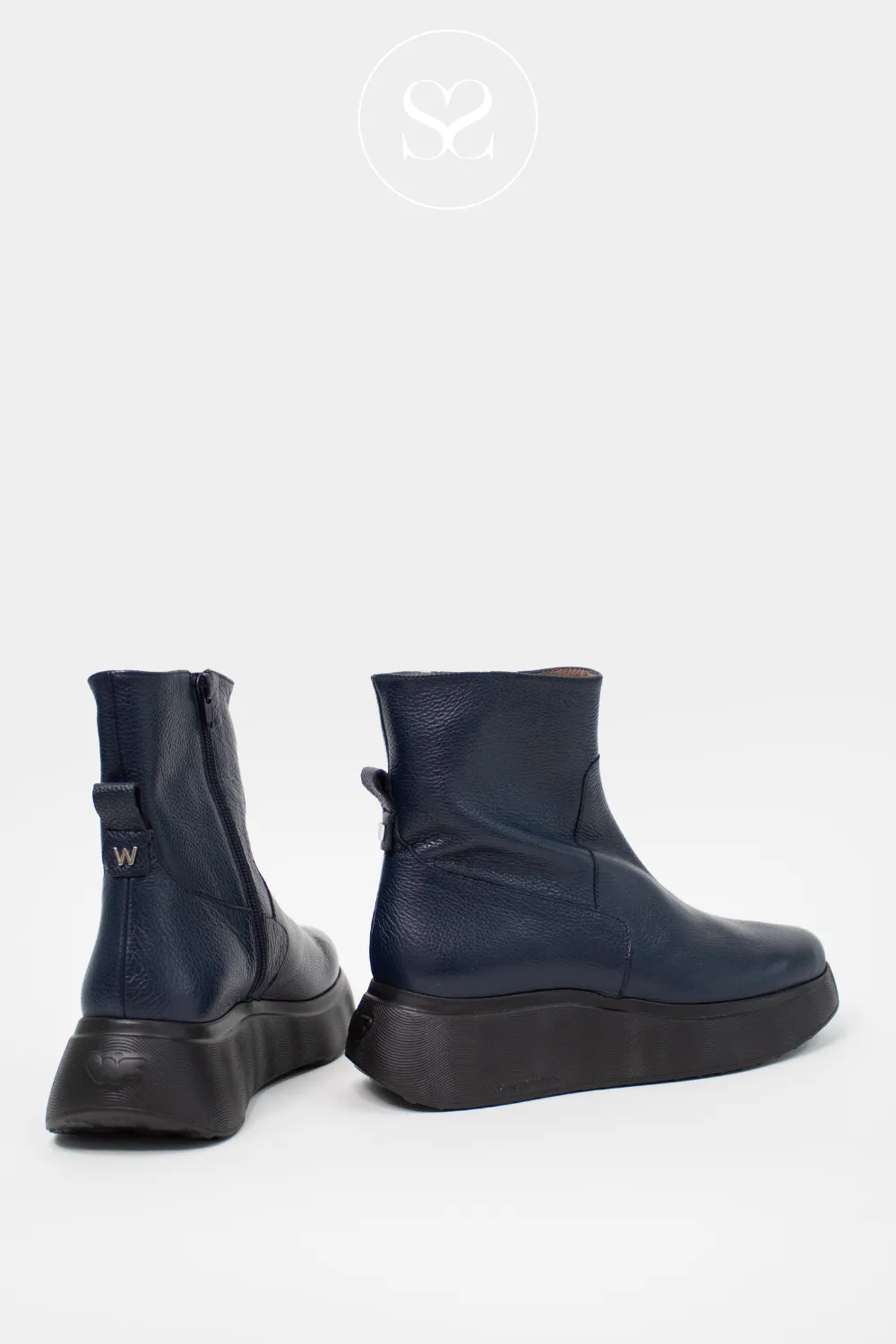 WONDERS A-3616 NAVY LEATHER WEDGE ANKLE BOOTS