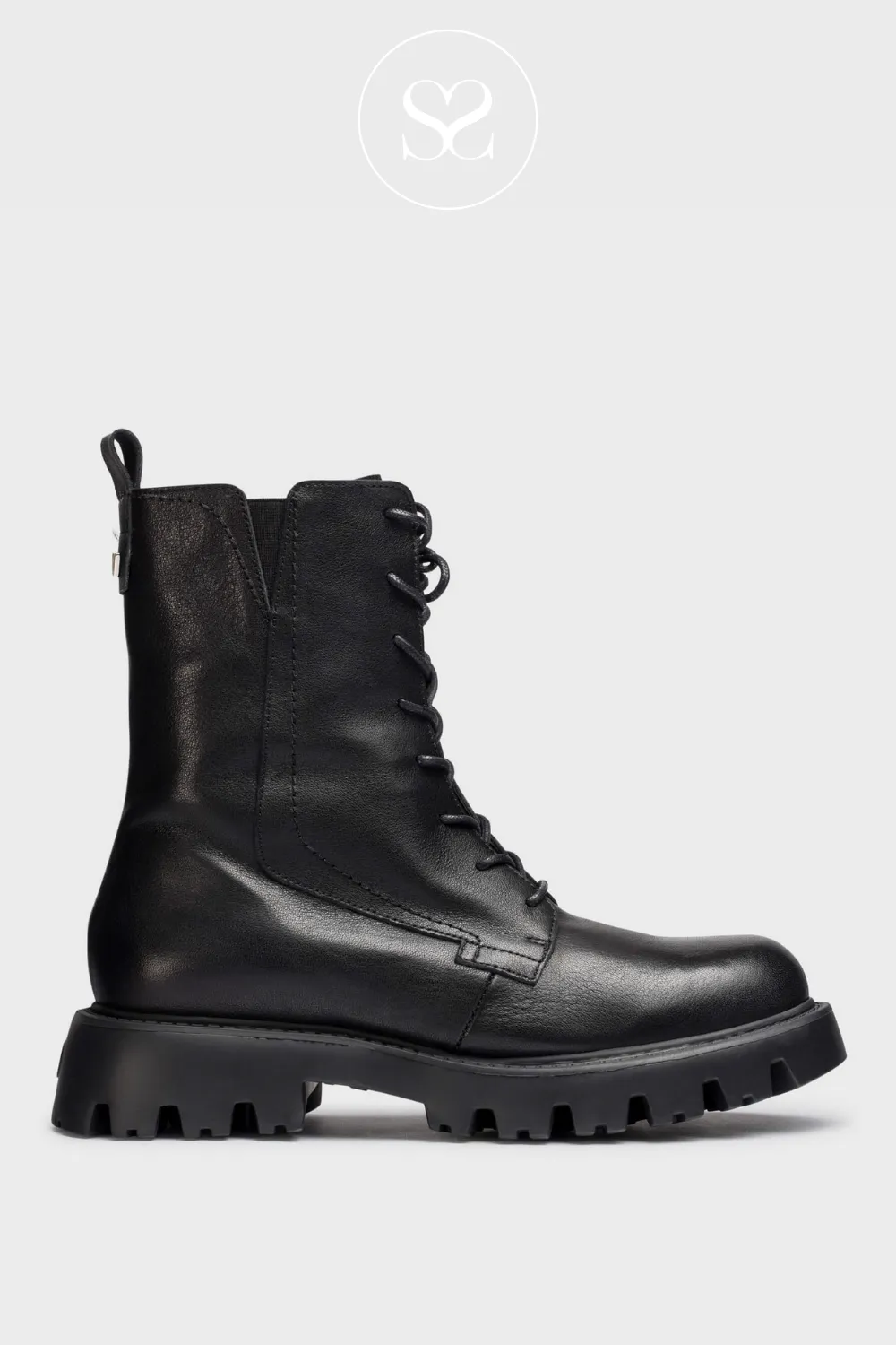 WONDERS C-7502 BLACK LEATHER MILITARY ANKLE BOOTS