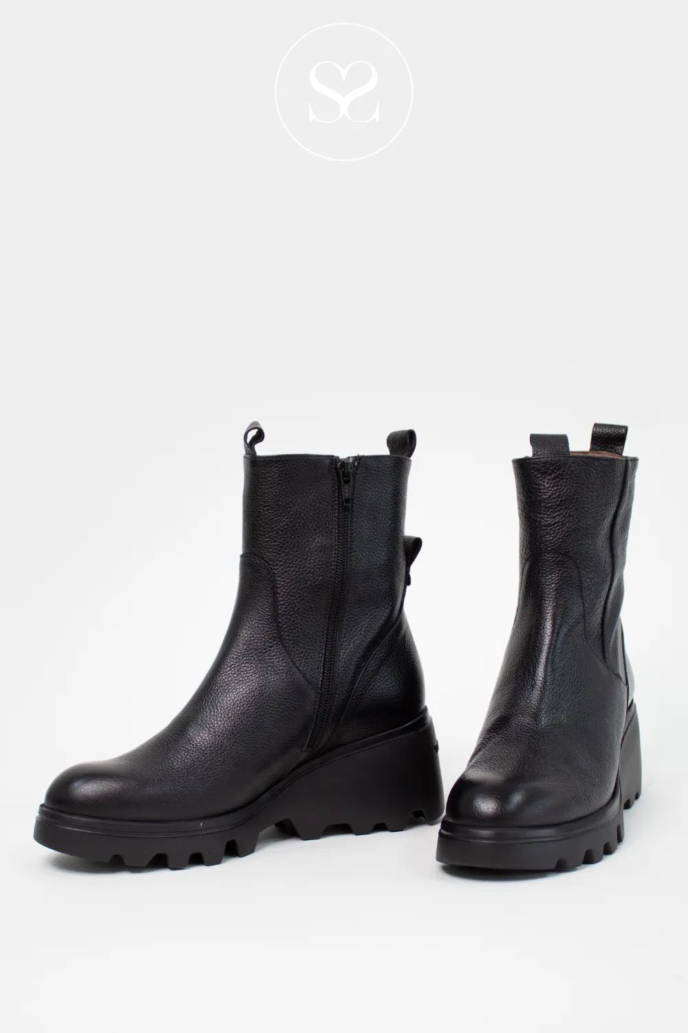 WONDERS G-7001 BLACK LEATHER WEDGE ANKLE BOOTS