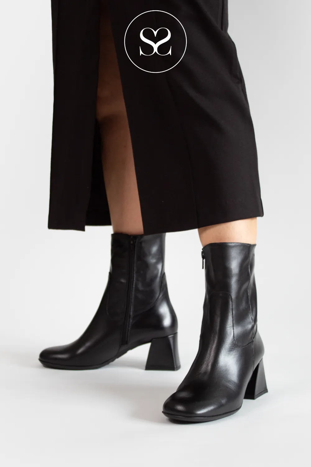 WONDERS H-6212 BLACK LEATHER BLOCK HEEL ANKLE BOOTS