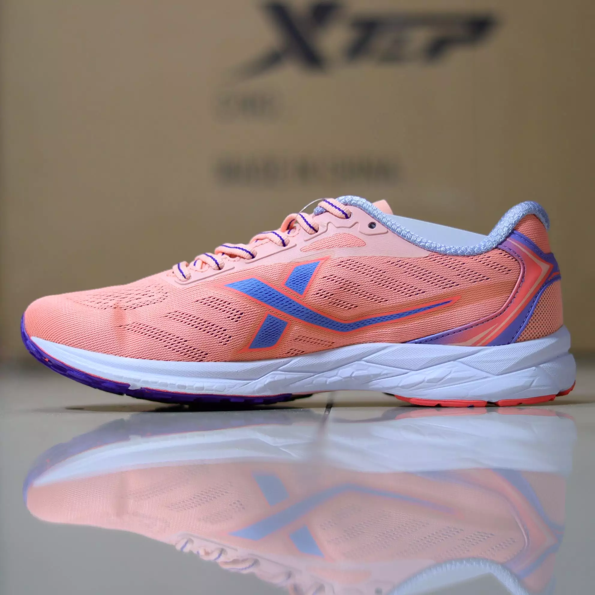 X33 - Women's Speed Running Shoe By Xtep