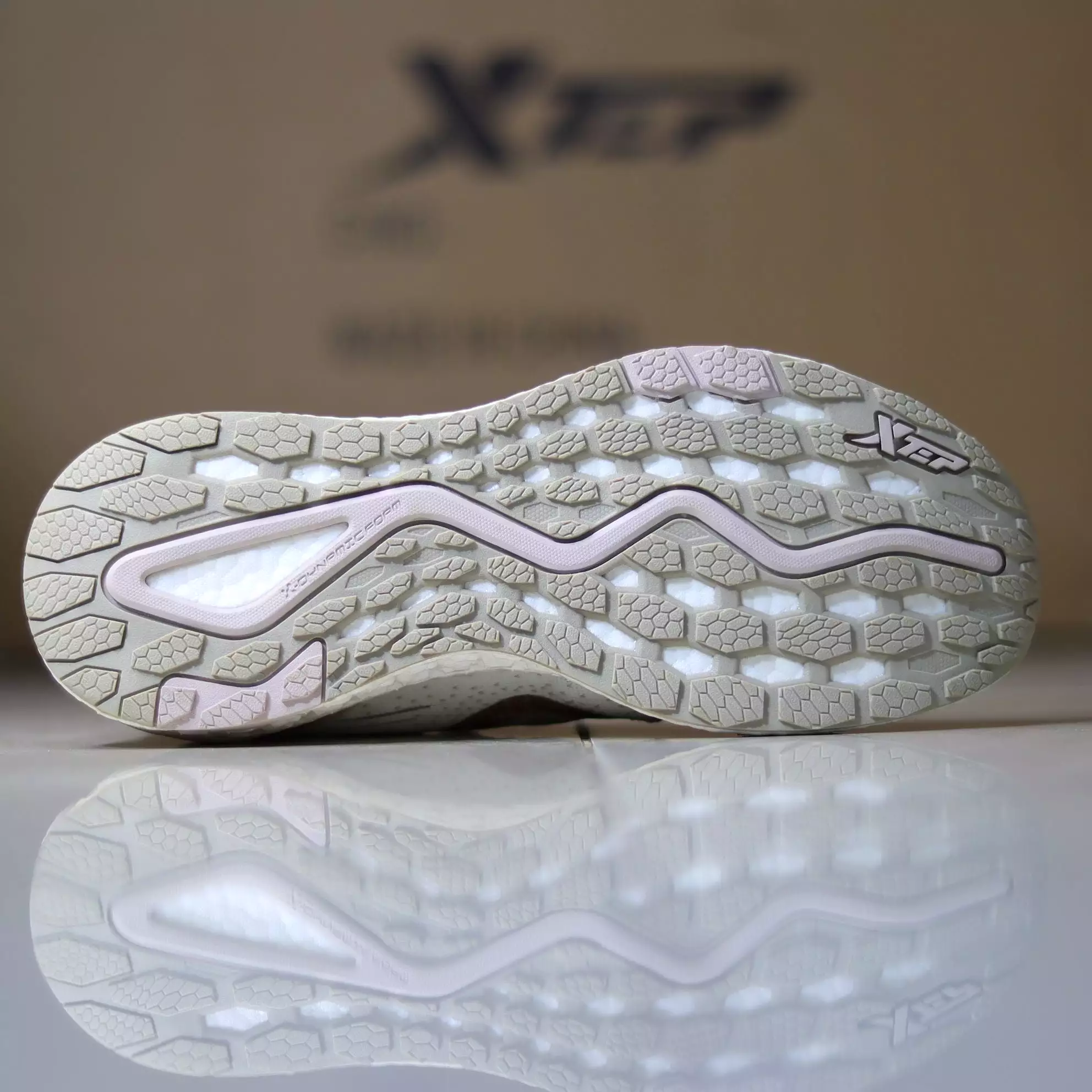 X38 - Women's Dynamic Foam Running Shoe by Xtep